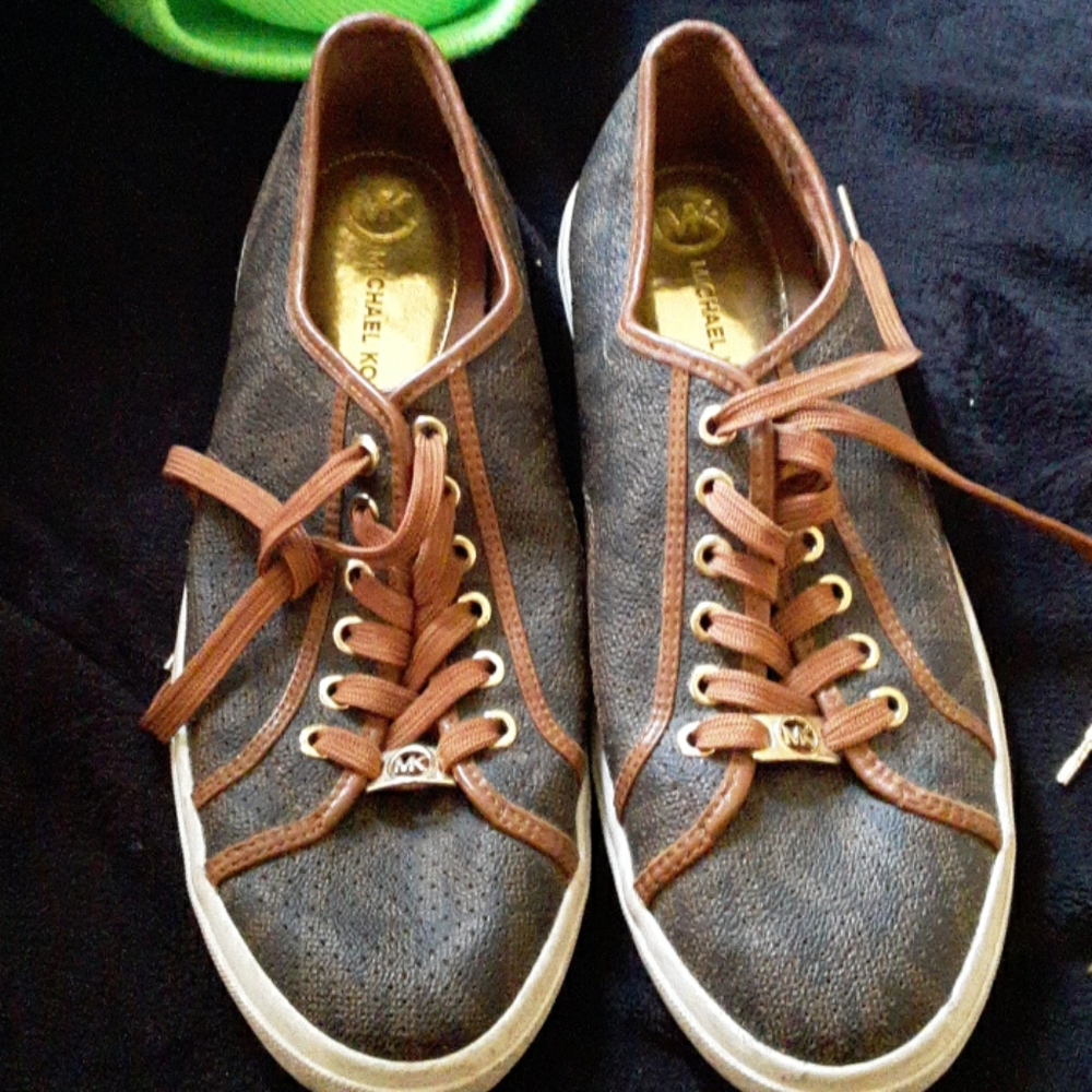 Michael Kors shoes 11 womans 9.5 mens